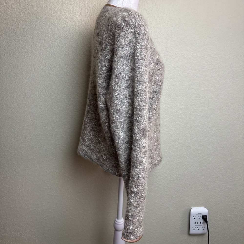 Casual Corner Sweater Medium Womens Gray Wool Blend Boucle Vintage Outerwear TLC - Picture 2 of 8